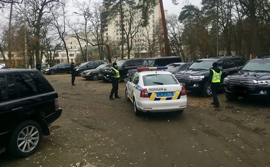 В Киеве 66 человек забрали в полицию с встречи криминальных авторитетов