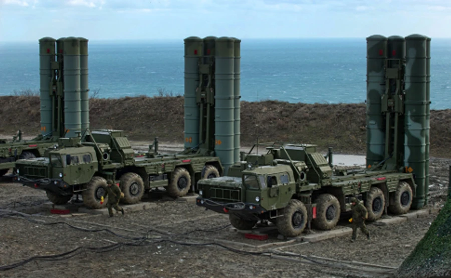 В Крыму самодостаточная группировка российских войск - Генштаб РФ