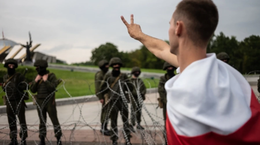 Служба зовнішньої розвідки: Лукашенко готує армію до придушення протестів