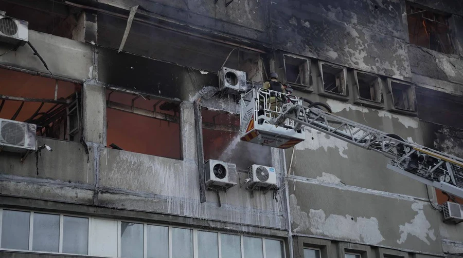 One killed and two injured in Russian attack on Kyiv – photos