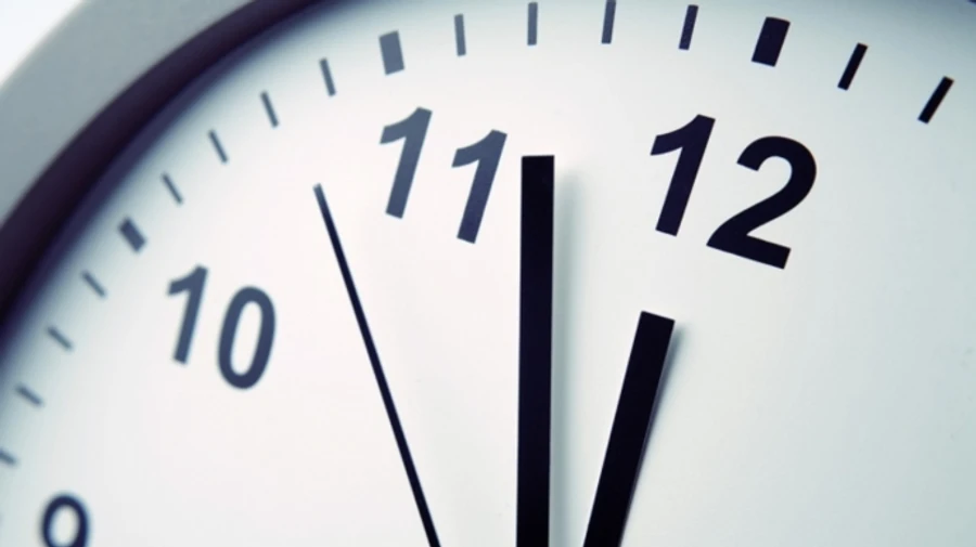 Комитет рекомендует Верховной Раде отменить переход на зимнее или летнее время