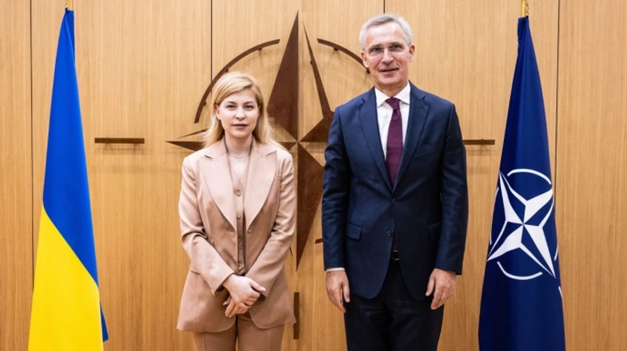 Стефанішина з генсеком НАТО обговорила саміт у Вашингтоні