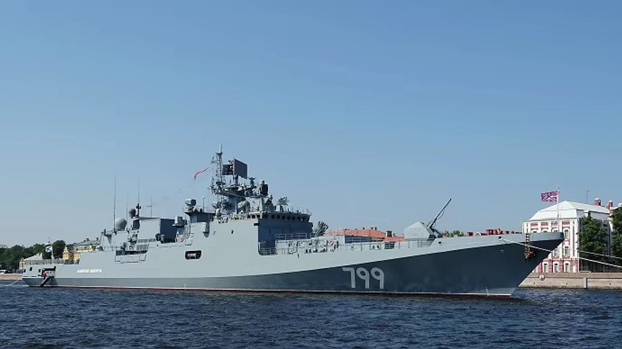 Russia sends Admiral Makarov frigate into Black Sea