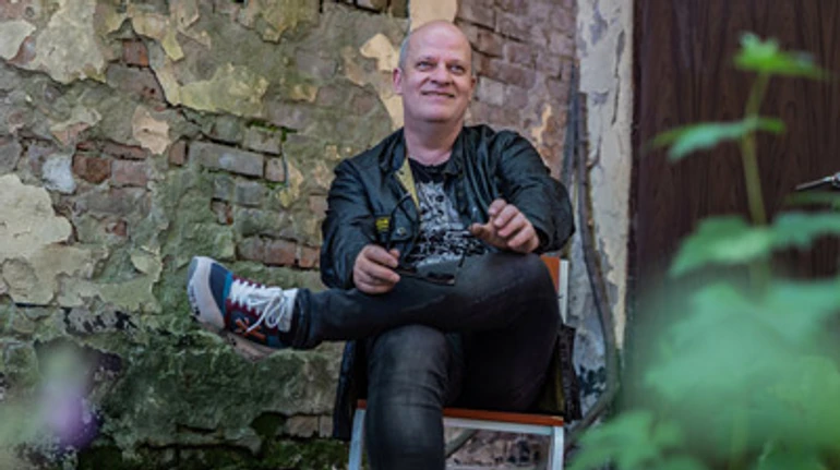 Зеленский – это минералы, соли, выхлопные газы. А Порошенко хочется как-то озеленить – Влад Зварыч