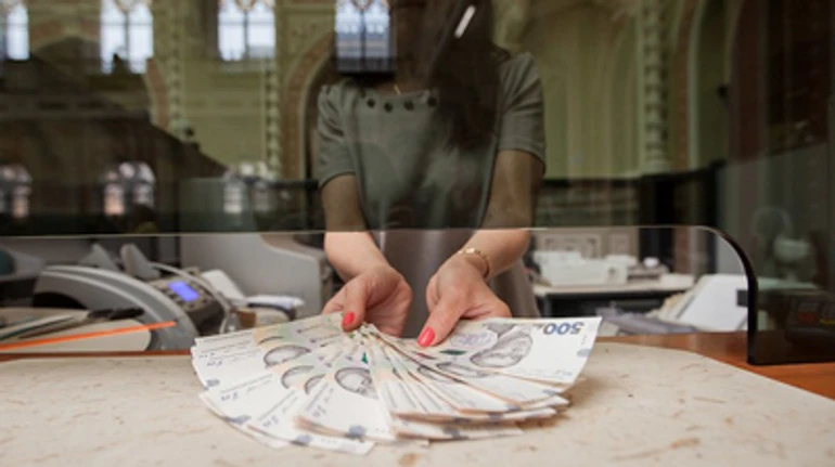 Украинцы не забрали 3 миллиарда из банков-банкротов. Как получить гарантированные государством депозиты