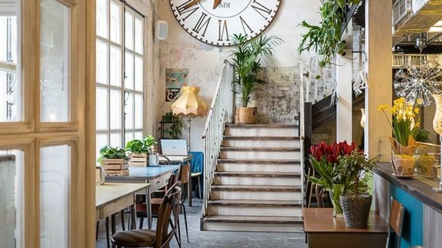 Рестораны и кафе смогут полноценно работать не ранее 10 июня – МОЗ