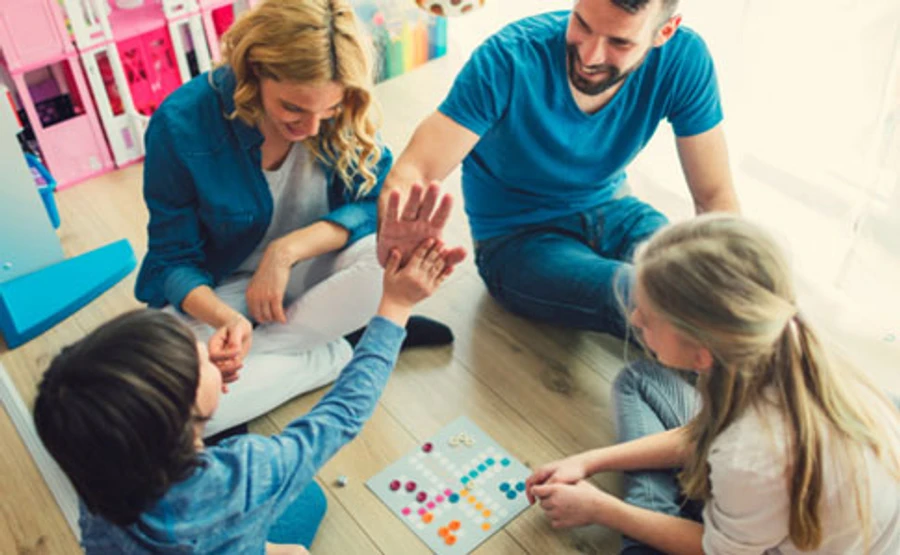 Три чверті українців сидітимуть вдома на травневі – опитування 