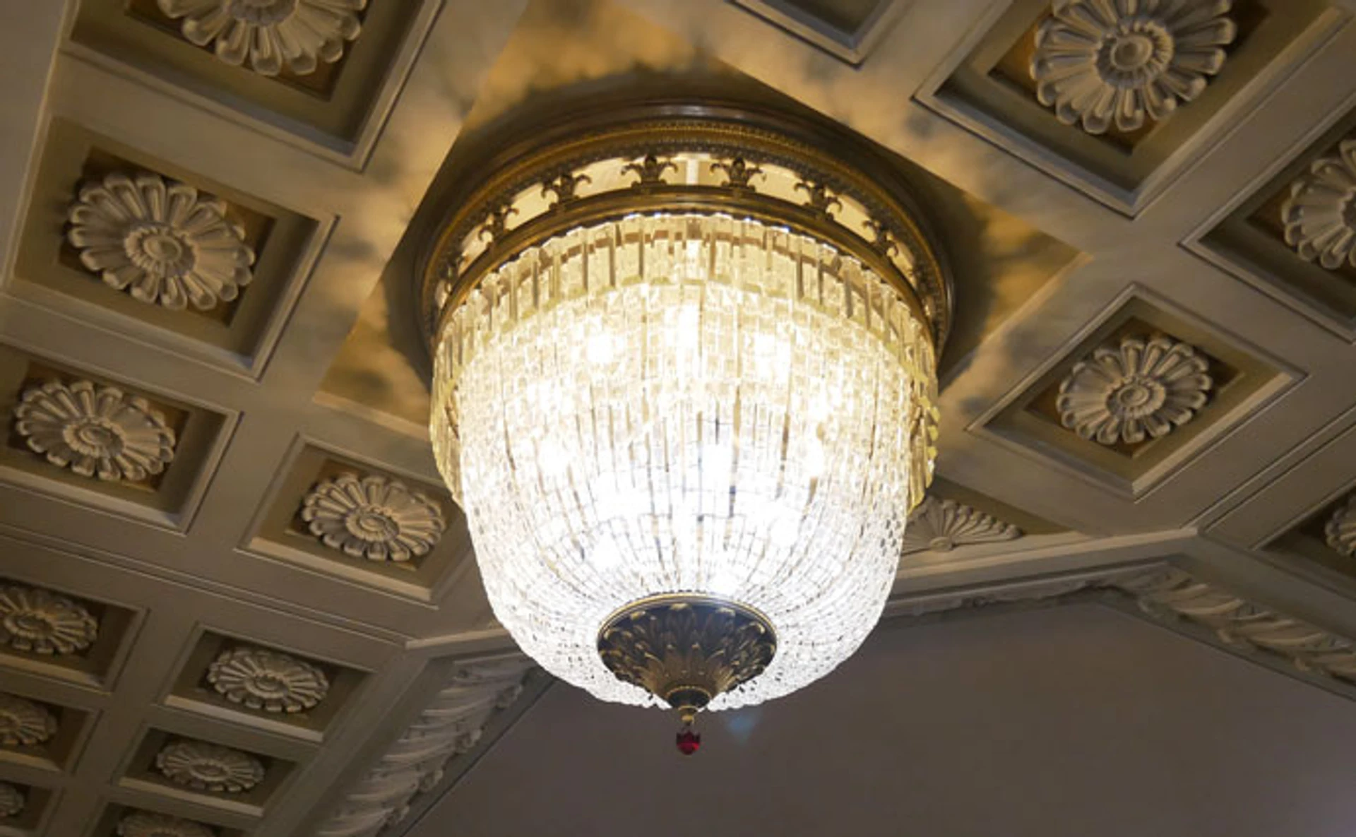 Екскурсія Радою: Кабінет спікера, секретна курилка, буфет і Катрусин кінозал