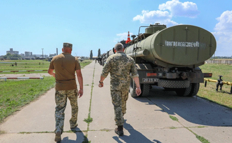 Полторак лишил полковника из Одессы всех званий и заявил об измене