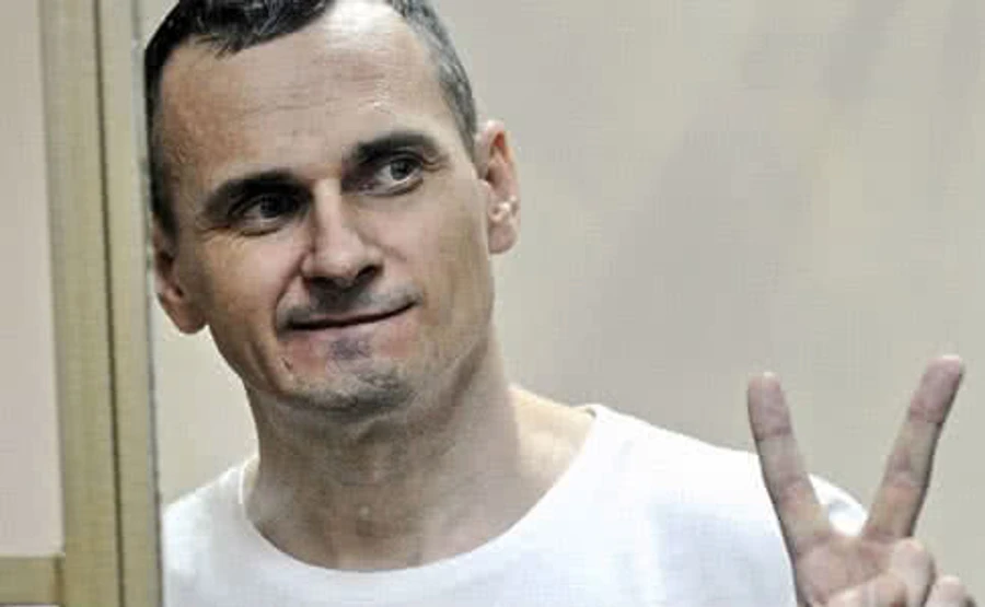 Российский режиссер попросил Путина помиловать Сенцова