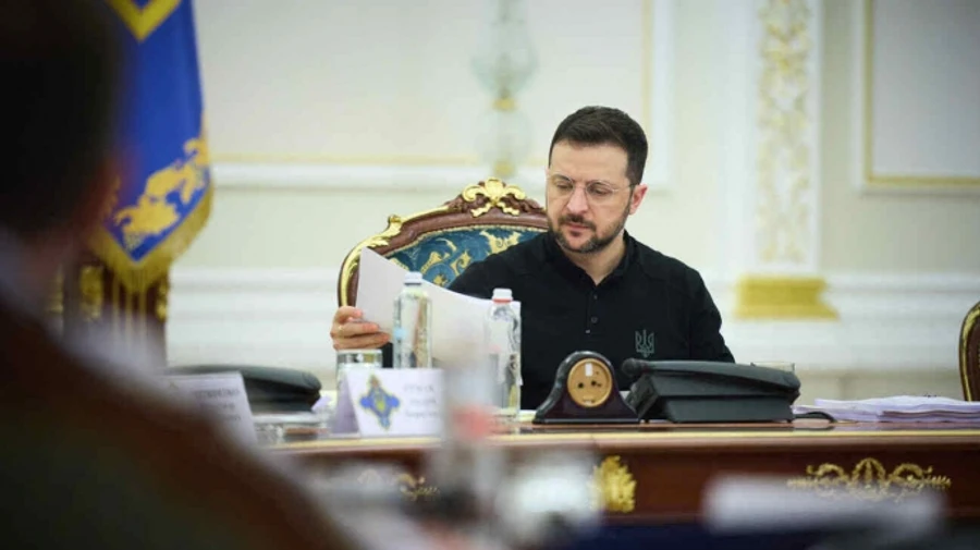 Zelenskyy speaks with Macron and UK PM