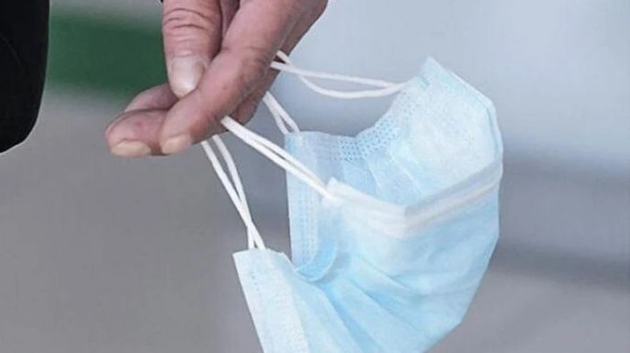 Маска не отменяется, QR-код вводится: в МОЗ озвучили протиковидные планы