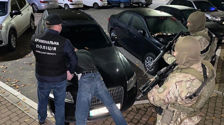 На Київщині викрали й катували підприємця, вимагаючи $2 млн