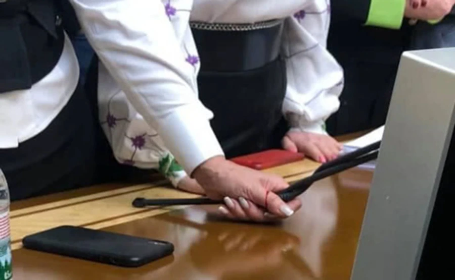 Тимошенко должна в десятикратном размере заплатить за сломанный микрофон - Арахамия