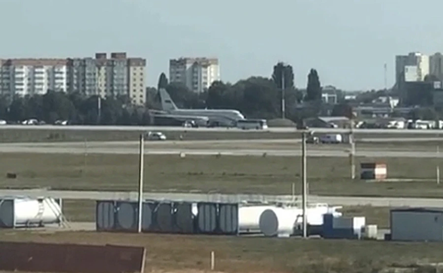 Российский спецборт приземлился в «Борисполе»