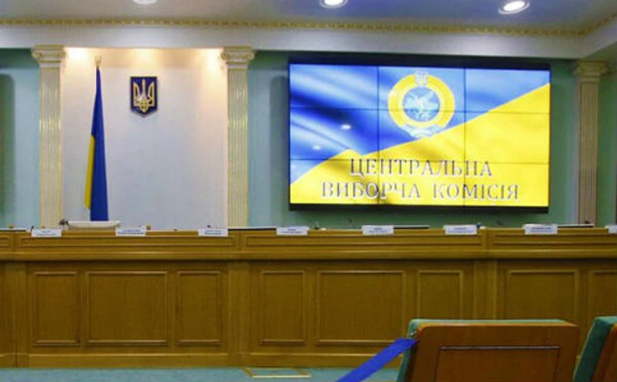 В ЦИК объяснили регистрацию Клюева и Шария: кивают на суд