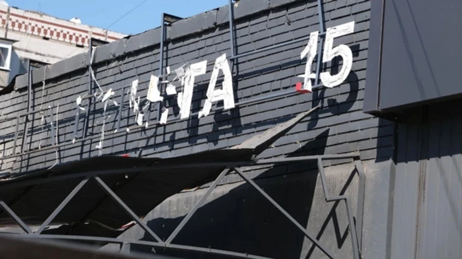 Russian drone hits Nova Poshta branch in Kramatorsk: man killed and girl injured