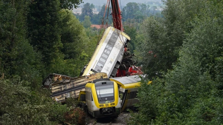 МЗС: Серед постраждалих у сходженні потяга з рейок у Німеччині є українці