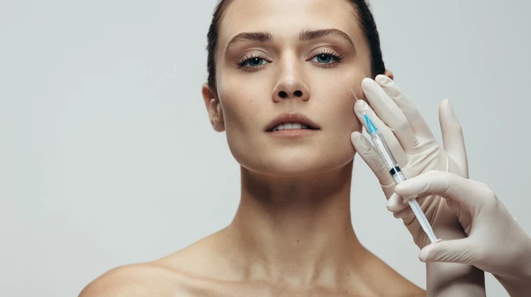 Токсин молодості: як працює ботокс, чи є смертельна доза, побічні ефекти та альтернативи
