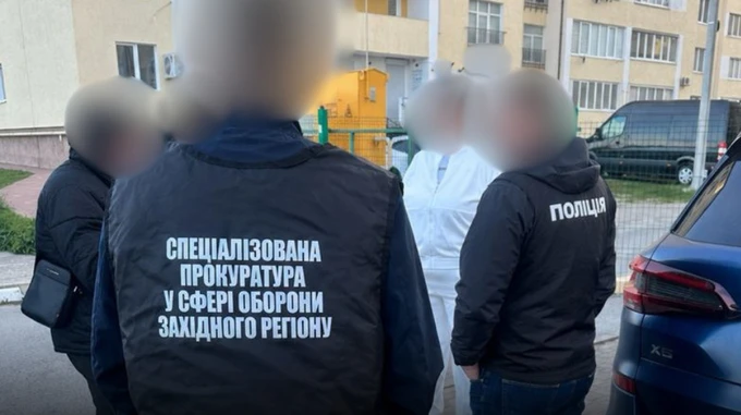 Схема уклонения от службы: во Львовской области задержали начальницу медслужбы и военных