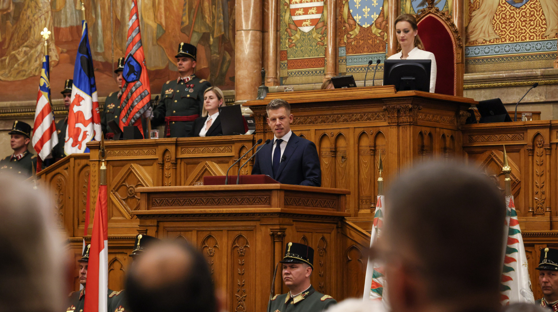 В Угорщині уряд на чолі з Мадяром склав присягу, почав роботу новий парламент