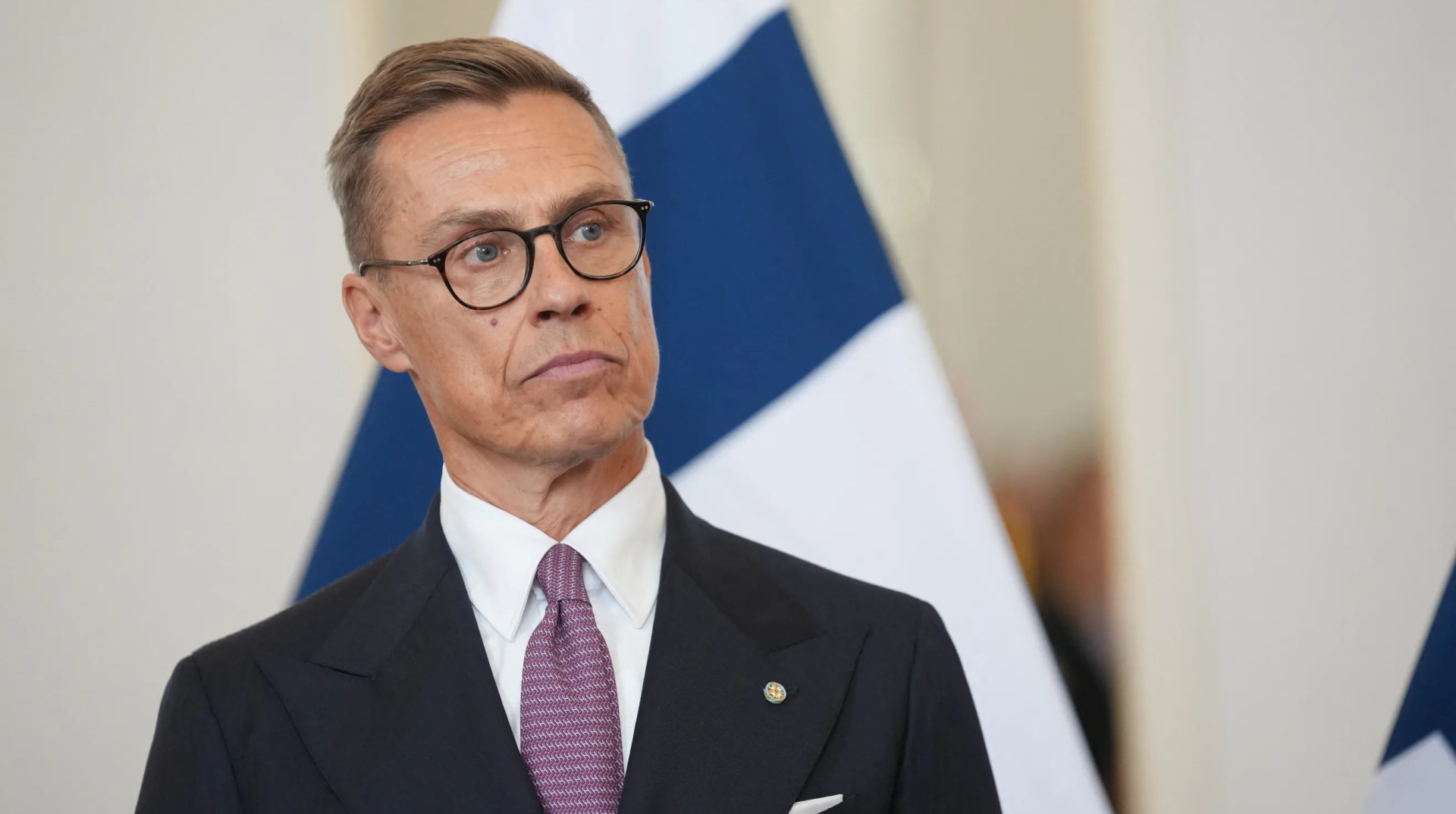 Президент Фінляндії відмовився бути переговірником з Путіним