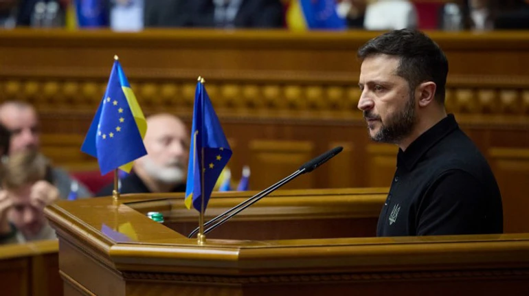 Мир завдяки силі. Головні тези виступу Зеленського під час представлення Плану перемоги в Раді