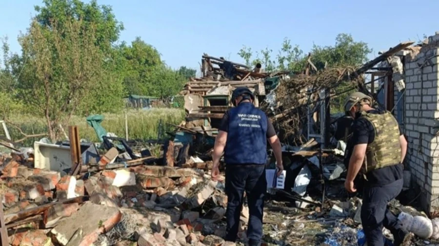 Россияне ударили КАБами по Русской Лозовой: 2 пострадавших, под завалами могут быть люди