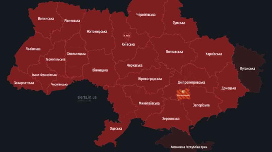 В Украине в четвертый раз за вечер объявляли тревогу, а на Днепр - сунут Шахеды