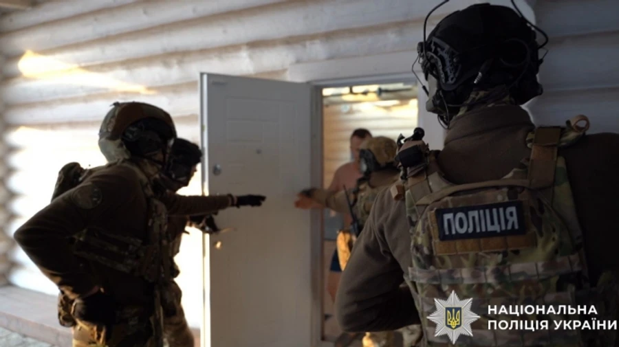 Нацполиция: В Украине разоблачили сеть псевдоинвесторов, обманувших иностранцев на миллионы