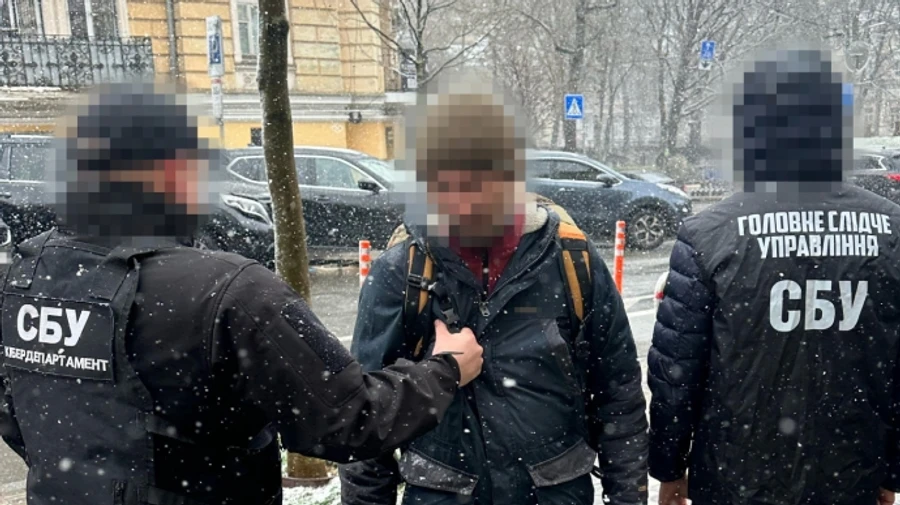 Russian sound engineer working for prominent Ukrainian radio station detained for spying for Russia's FSB in Kyiv