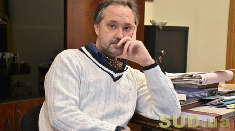 Судья КС Слиденко борется за то, чтобы его не выселили из Конча-Заспы