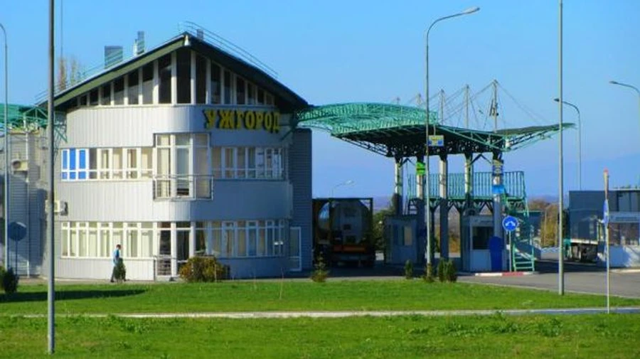 В Україну хотіли нелегально ввезти смартфонів і техніки на 100 млн гривень