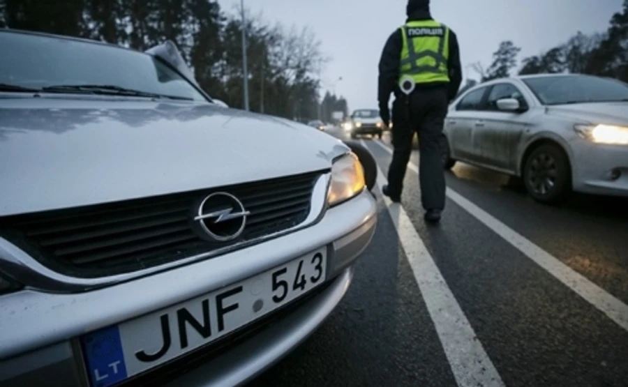 ГФС: Более 236 тысяч авто на бляхах в Украине – незаконно