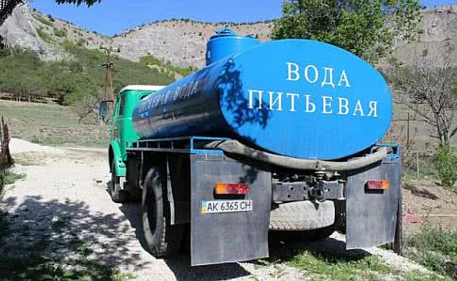 Україна не повинна постачати у Крим воду – профільна держслужба