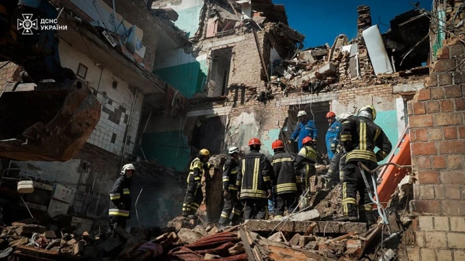 Death toll in Kyiv rises to 16, including four children, rubble removal continues – photos, video