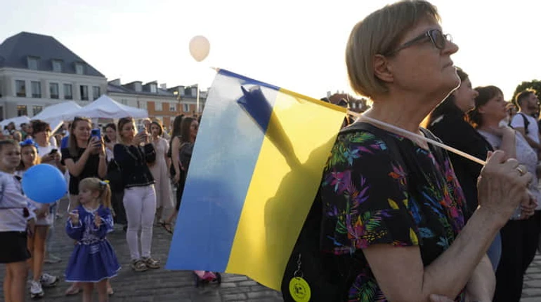 Выборы особой сложности: как обеспечить голосование украинцев за рубежом