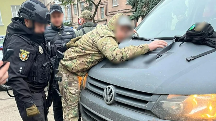 Викрадали людей і вимагали гроші: 5 затриманих – учасники бойових дій, сума збитків – понад пів мільйона