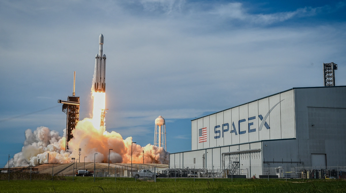 Сенатори США закликали Пентагон негайно перевірити SpaceX на наявність китайського капіталу