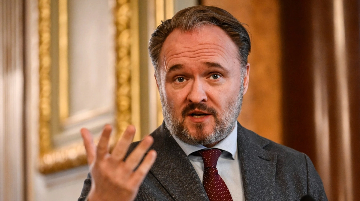 Місяць війни на Близькому Сході коштував ЄС 14 мільярдів євро - єврокомісар