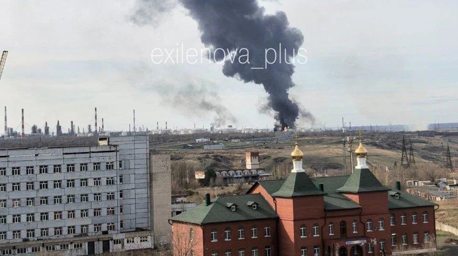 Drones attack Syzran oil refinery in Russia, fire breaks out – photos, videos