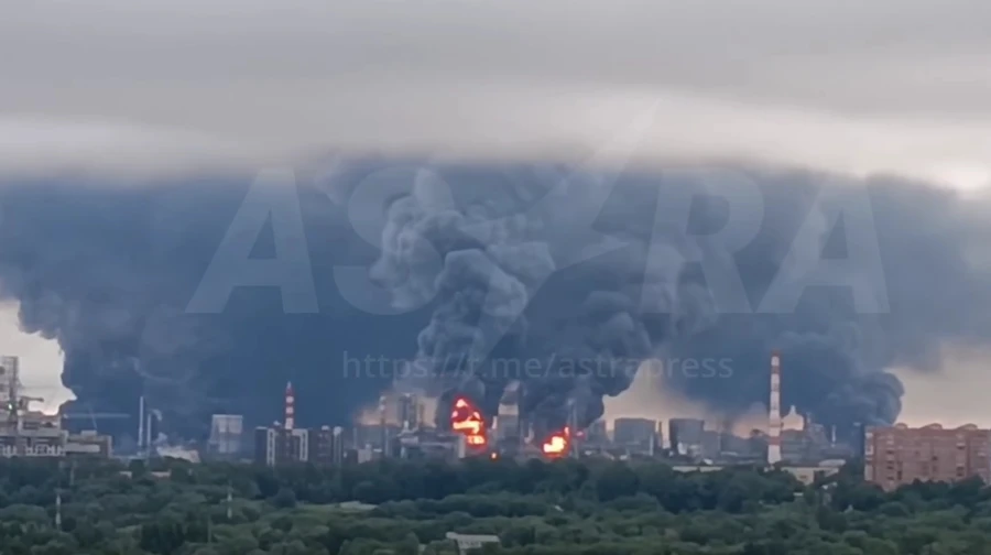 Ukraine's foreign minister replies to Moscow residents asking: What's going on?