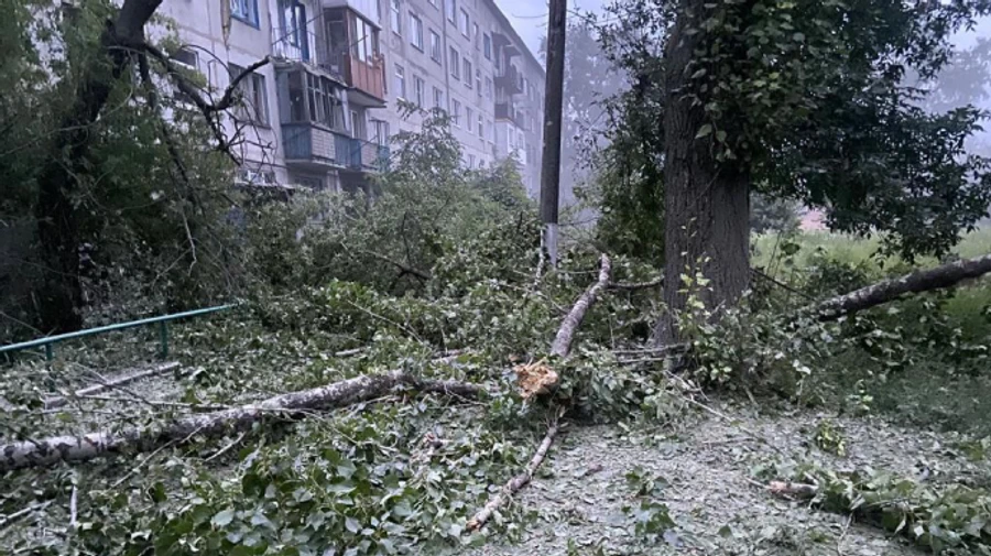 Russians kill 4 and wound 10 civilians in Donetsk Oblast alone