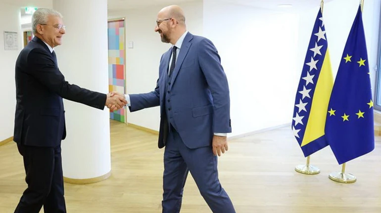 Цена отказа: какие последствия будет иметь непредоставление Боснии статуса кандидата в члены ЕС