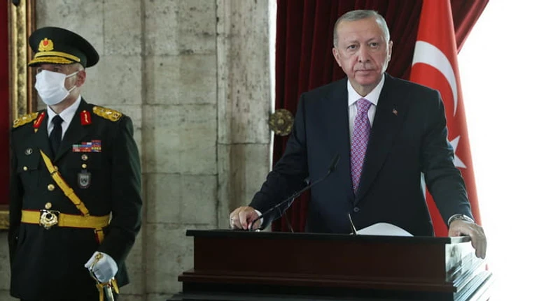 Эрдоган под натиском проблем: почему власть в Турции стремительно теряет популярность