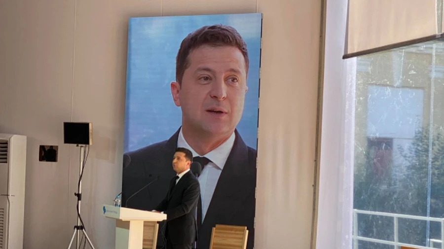 Зеленский о втором сроке: Я лучше выполню обещания и поеду отдыхать