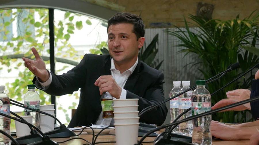 Ермак рассказал послам, что Зеленский готовится поговорить со СМИ