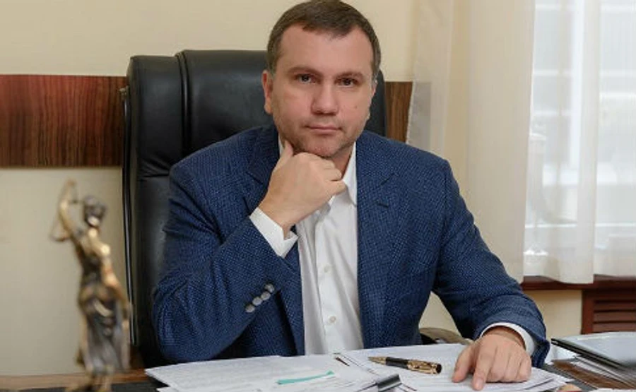 Главе Окружного админсуда и трем его коллегам вручили подозрения