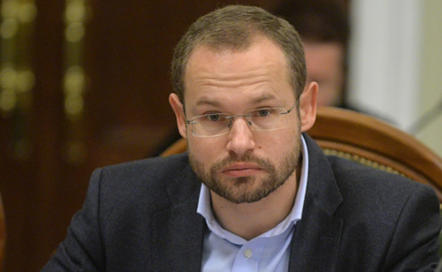 Суд зобов’язав Пинзеника спростувати неправду про ЦПК