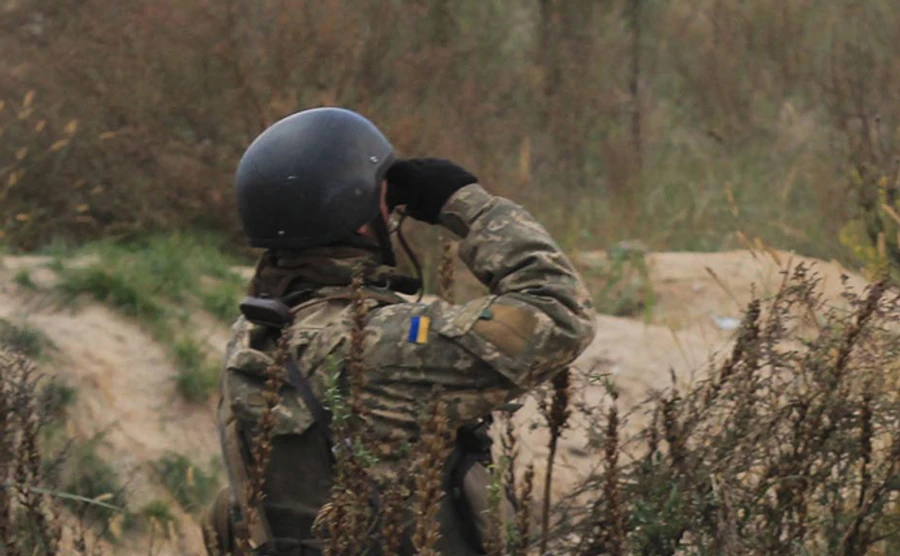 Доба в АТО: Окупанти б'ють з важкої артилерії, троє поранених